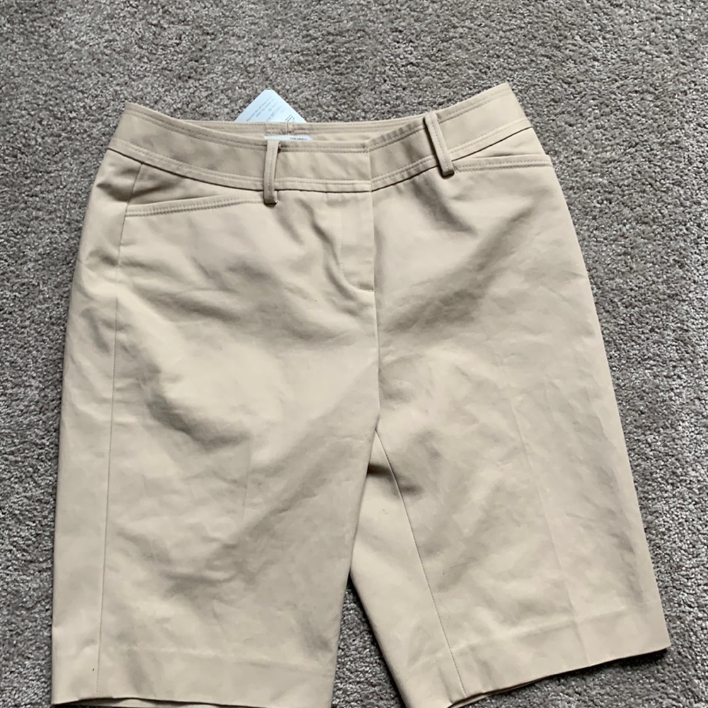 NWT Halogen, a Nordstrom brand Bermuda shorts. Sz 2.